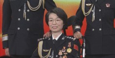 51 岁女狱警吴秋瑾 29 年改造 1900 多名罪犯，如今为何被强制休息？