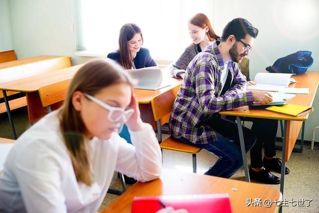 邹显卫女狱警_女狱警_女狱警成为黑老大情妇